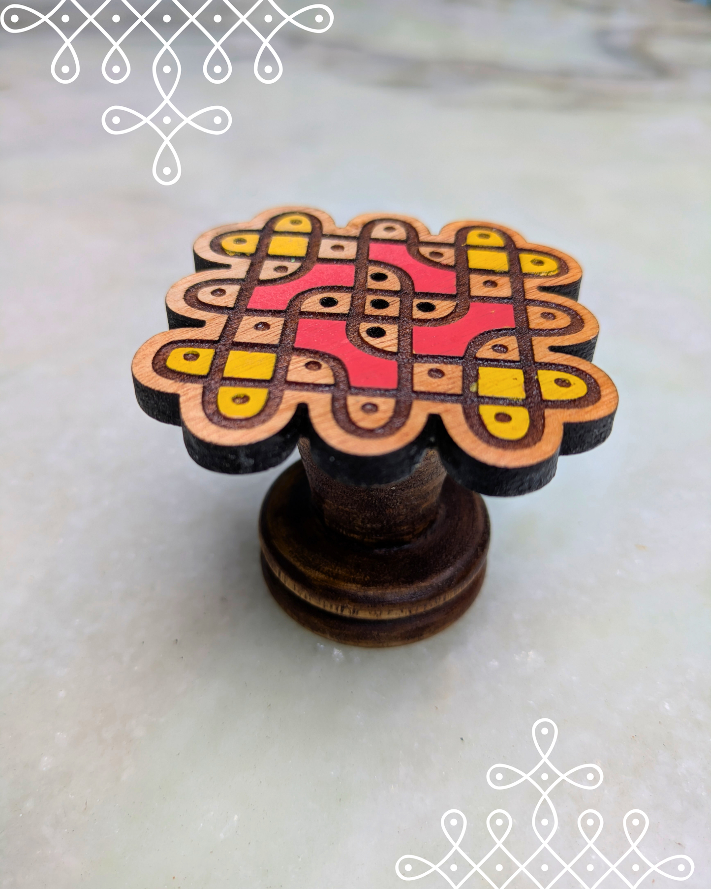 Kolam agarbatti holder (coloured)