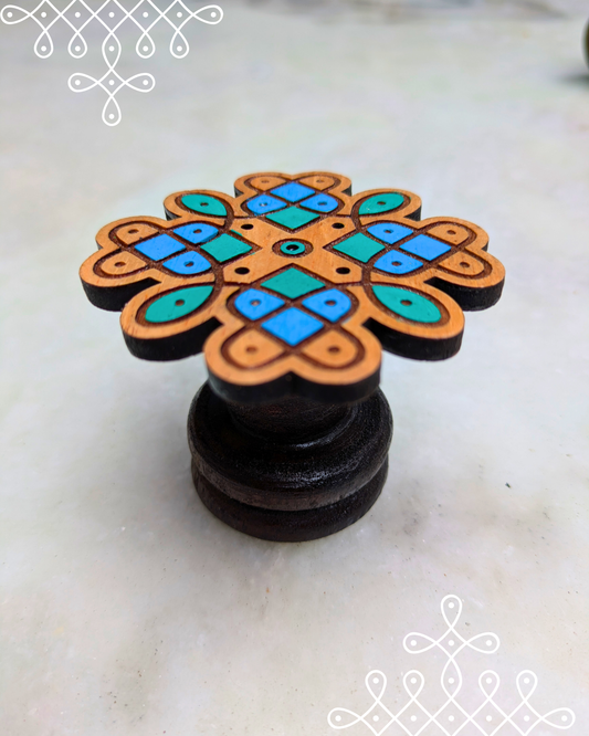 Kolam agarbatti holder (coloured)
