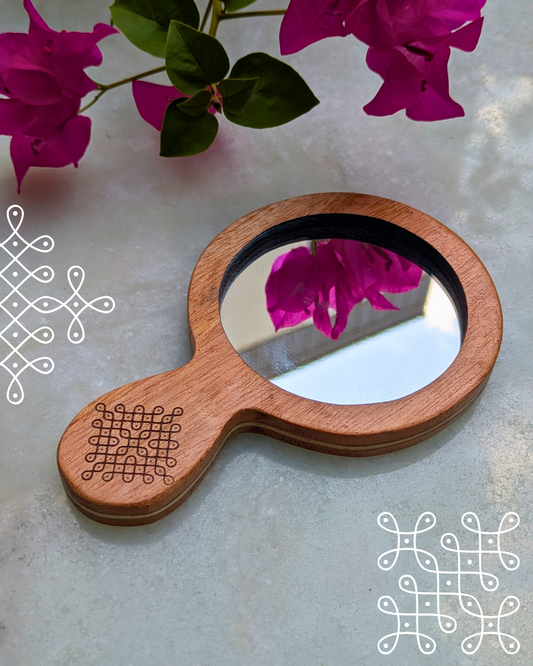Kutty Mirror  With Handle