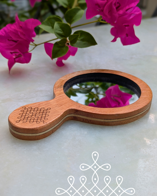 Kutty Mirror  With Handle